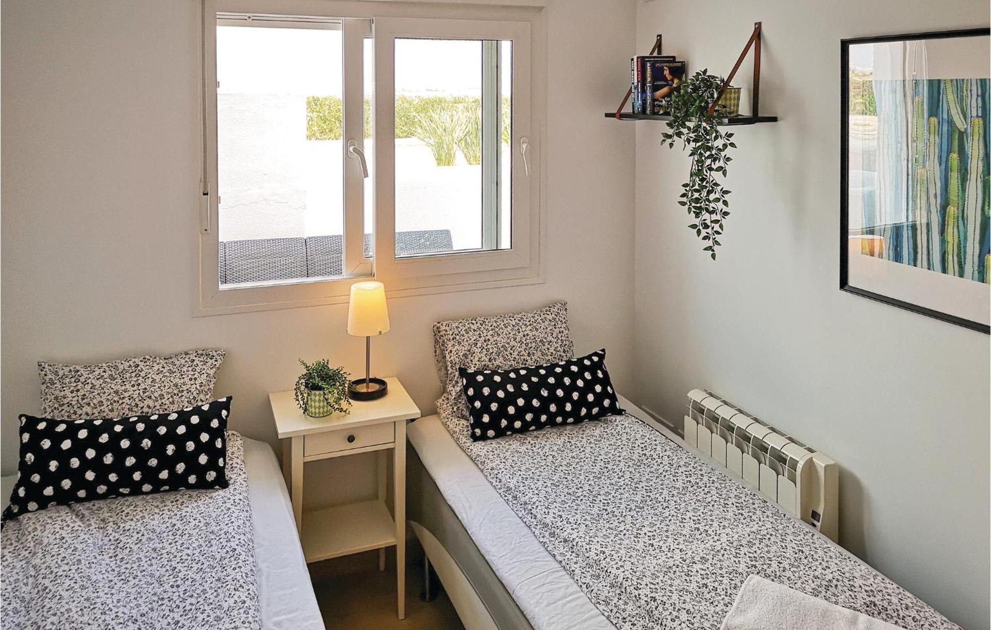 Pet Friendly Apartment In Alhama De Murcia El Romero Bagian luar foto